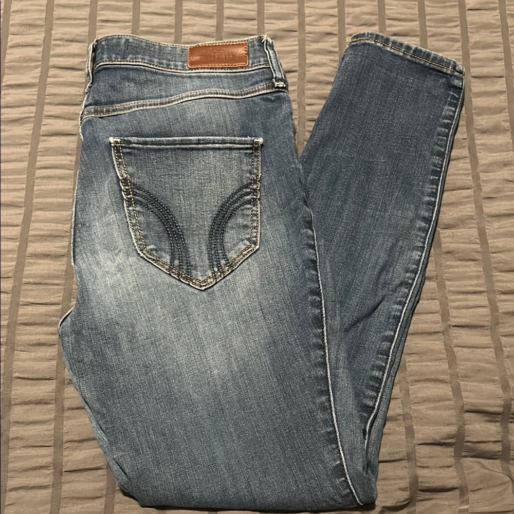 • Hollister • High Rise Super Skinny Jeans